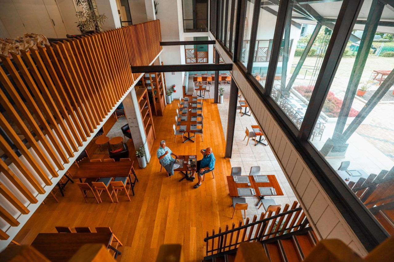 Lava Hotel Апіа Екстер'єр фото