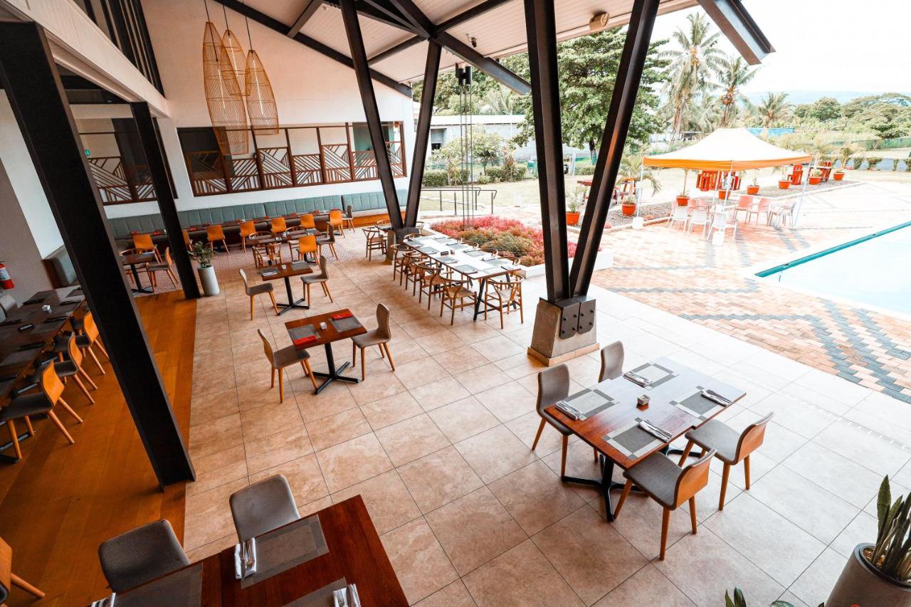 Lava Hotel Апіа Екстер'єр фото